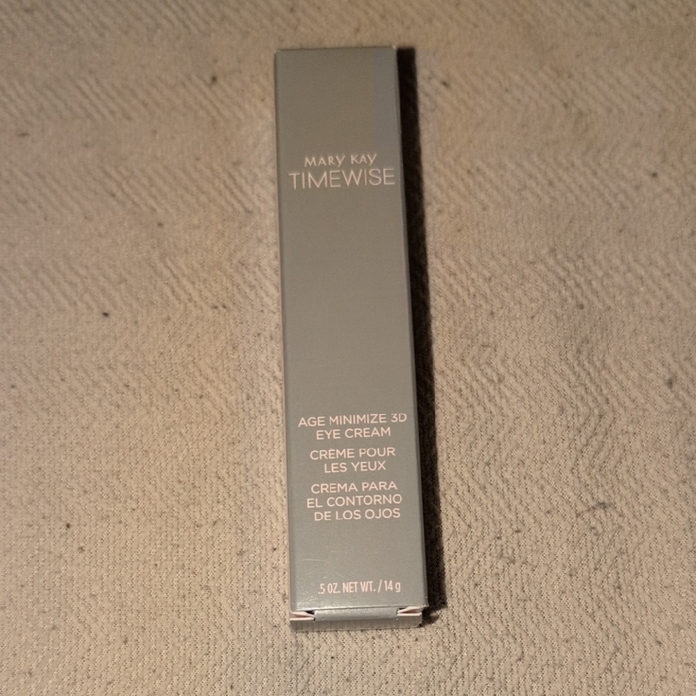 Mary Kay Timewise Eye Cream in Elegant Gray